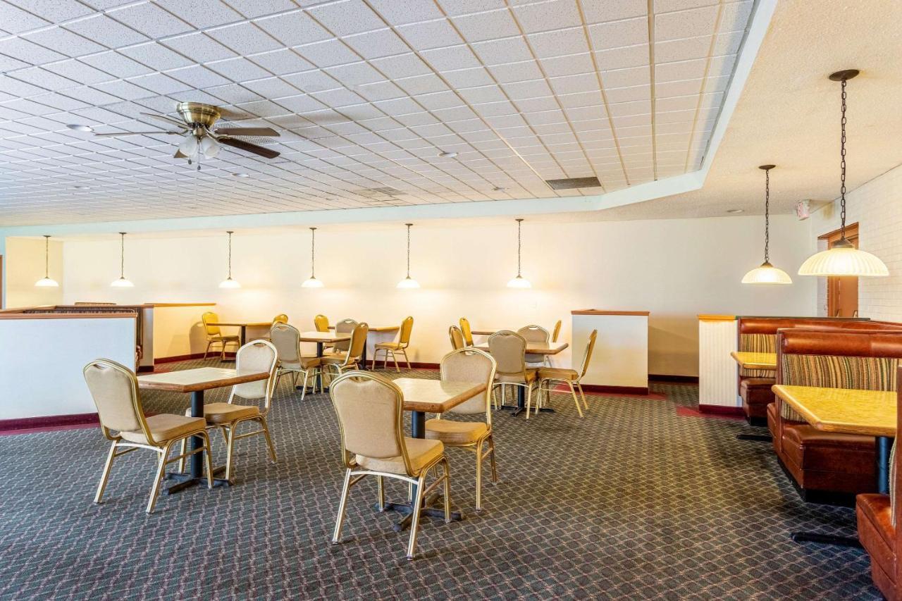 Econo Lodge Fredonia Exteriör bild